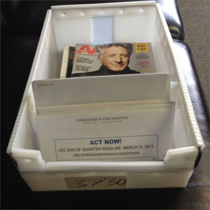 corrugated plastic mail tray